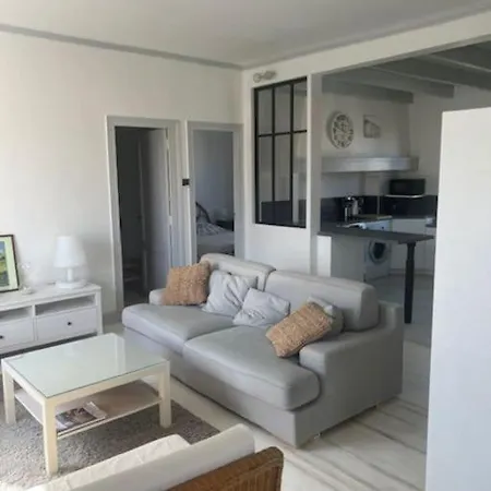 La Charmeuse A 500m De * آركاشو