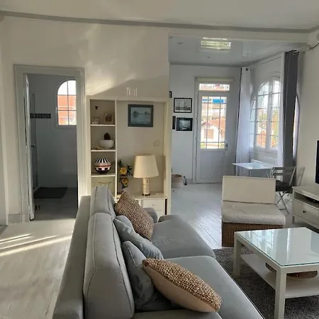 شقة La Charmeuse A 500m De *