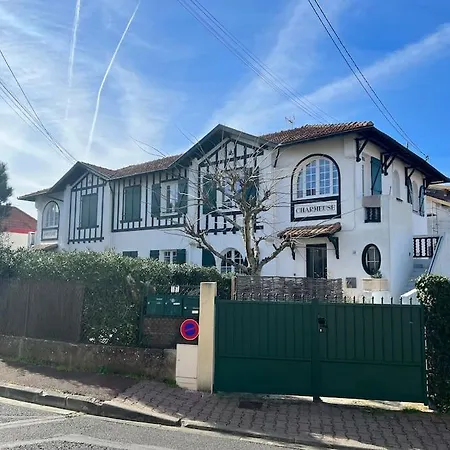 شقة La Charmeuse A 500m De