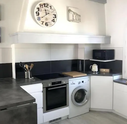 La Charmeuse à 500m De