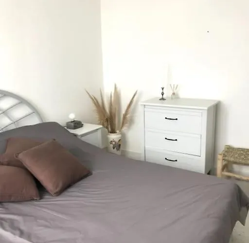 شقة La Charmeuse A 500m De *